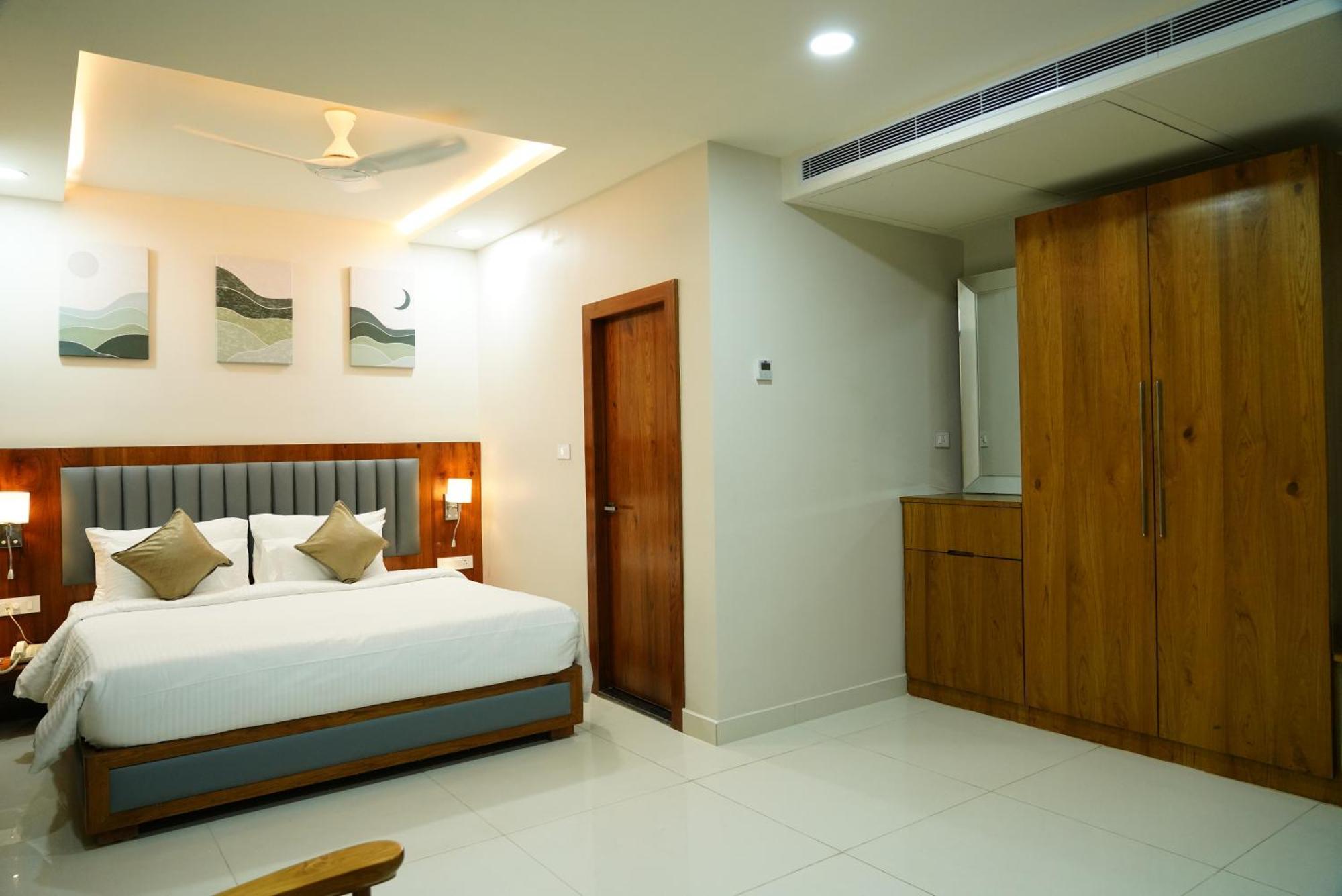 Hotel Pasupala Inn Anantapur Exterior photo