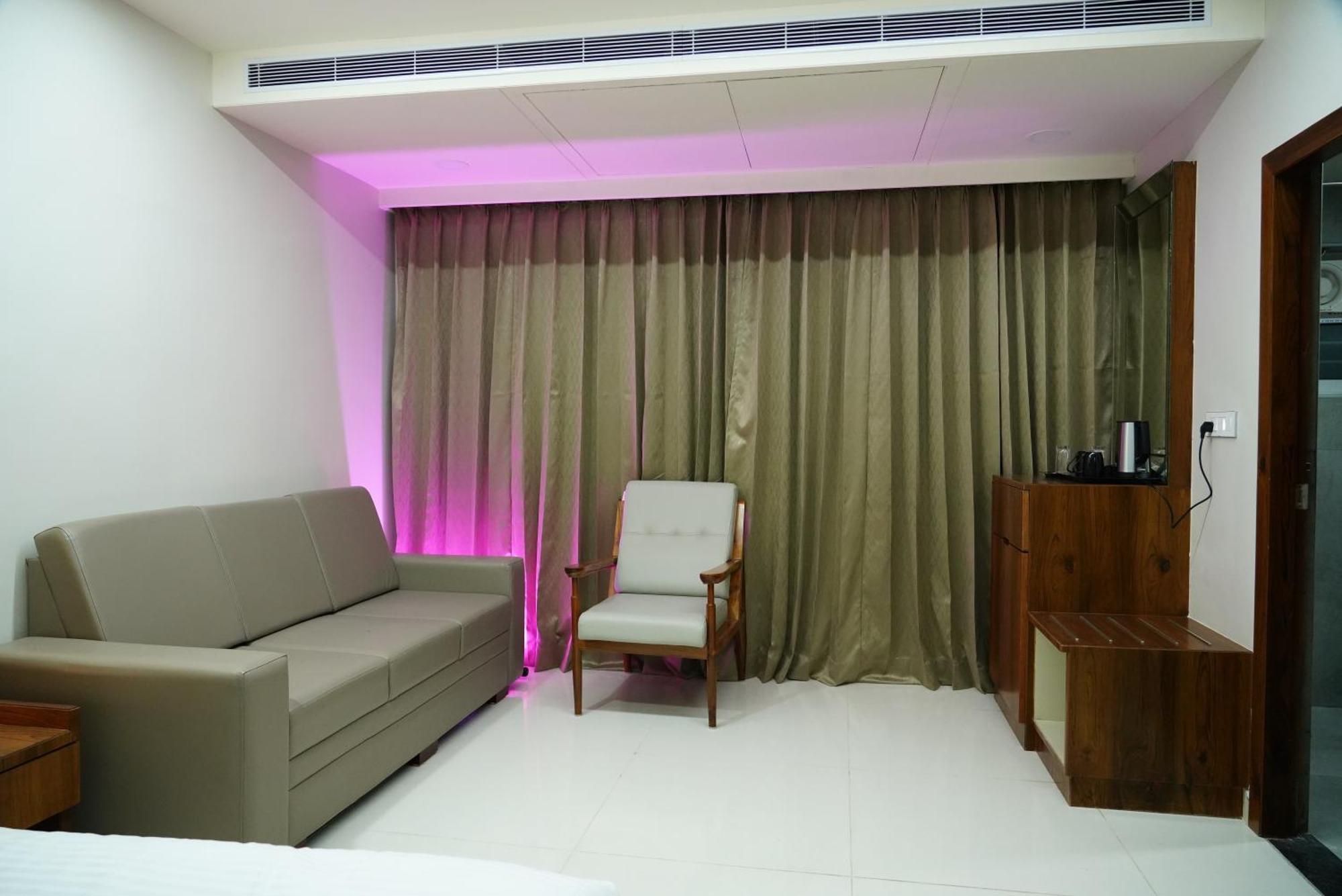 Hotel Pasupala Inn Anantapur Exterior photo